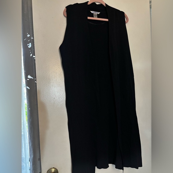 Peter Nygard Tops - Black cardigan vest NWOT